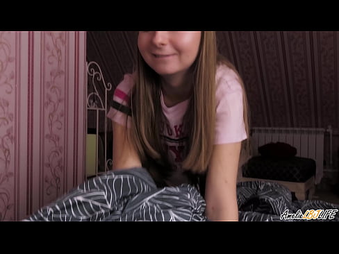❤️ Bidh Blondie a’ tarraing a BFF gu domhainn agus a’ faighinn cum na beul ❤️ Fucking aig porn gd.pornovore.ru ❌❤